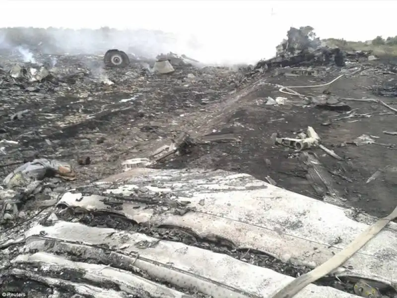 la tragedia del volo mh17 della malaysia airlines 2