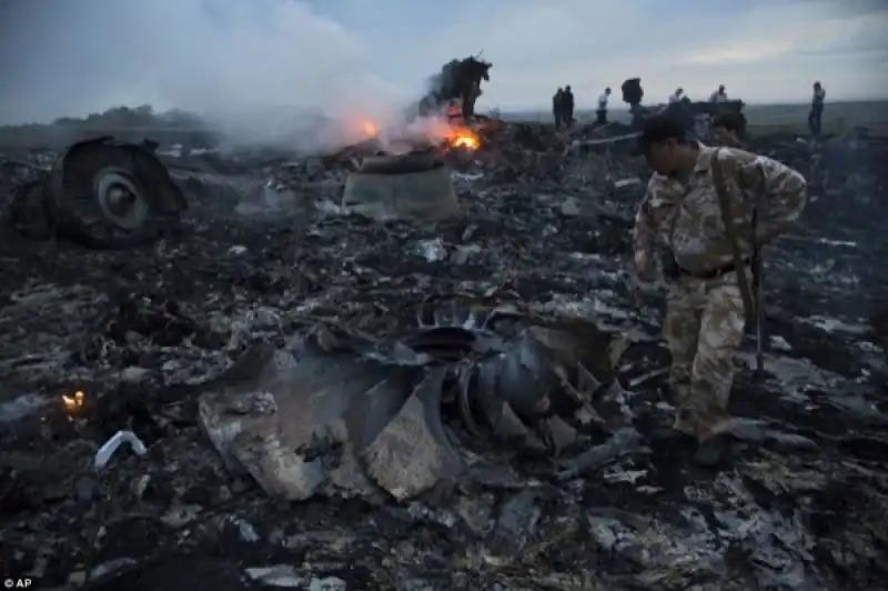 la tragedia del volo mh17 della malaysia airlines 32