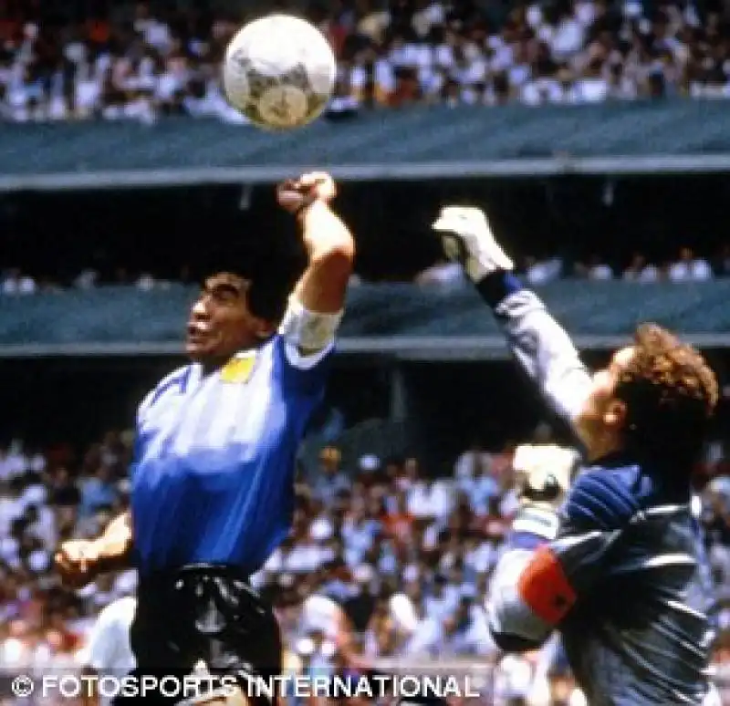 maradona la mano di dio