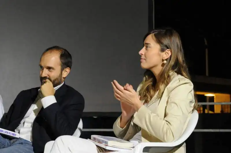 matteo orfini maria elena boschi  sul palco centrale della festa dell unita