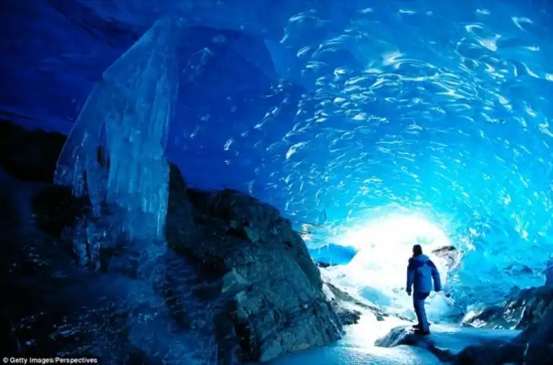 mendenhall glacier in alaska