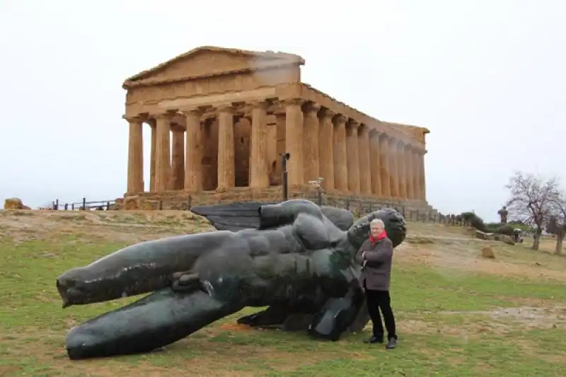 mitoraj ad agrigento