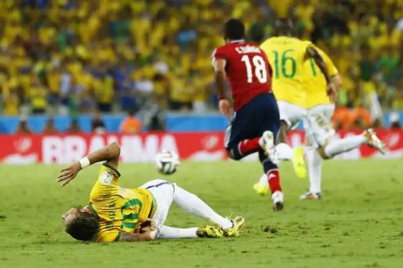 MONDIALE IN BRASILE - INFORTUNIO A NEYMAR 4