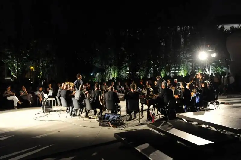 musica live sulla piazza del maxxi (3)