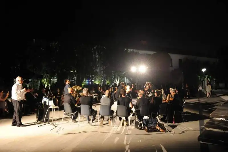 musica live sulla piazza del maxxi (6)