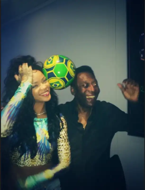 rihanna con pele