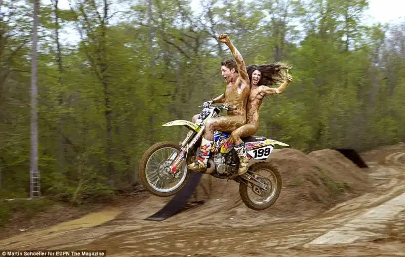 travis pastrana e lyn z pastrana nudi in moto