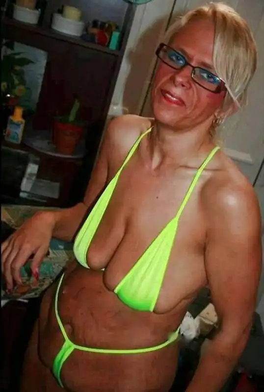 bikini fail 9