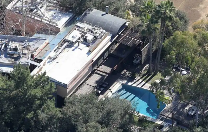 DEMI MOORE VILLA 1