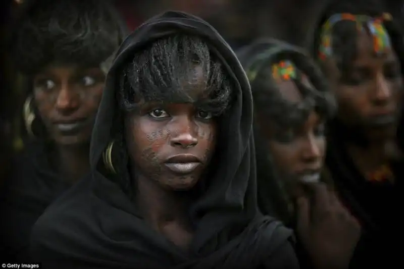 donne wodaabe tatuate