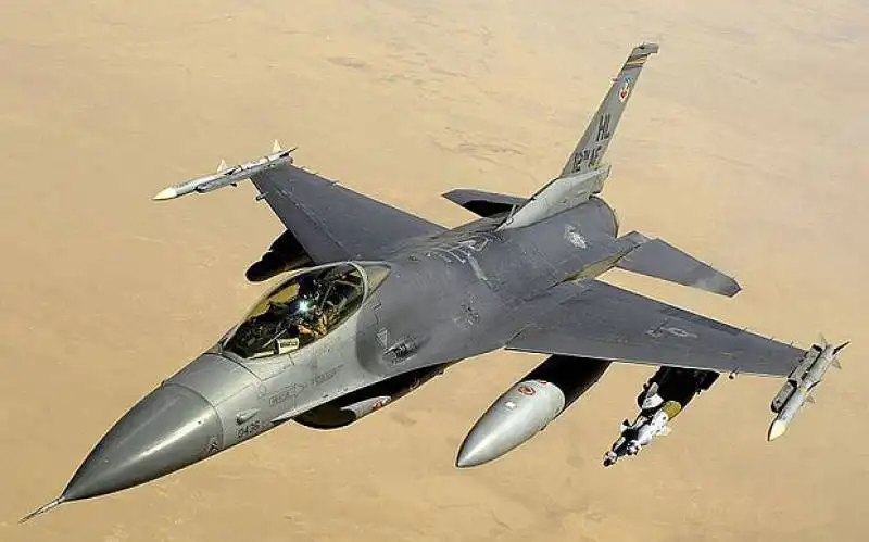 f16 fighting falcon