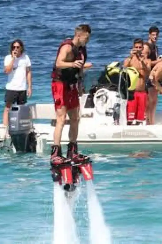 FLYBOARD