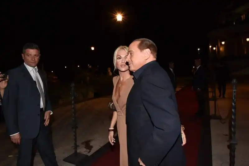 francesca pascale e silvio berlusconi (2)