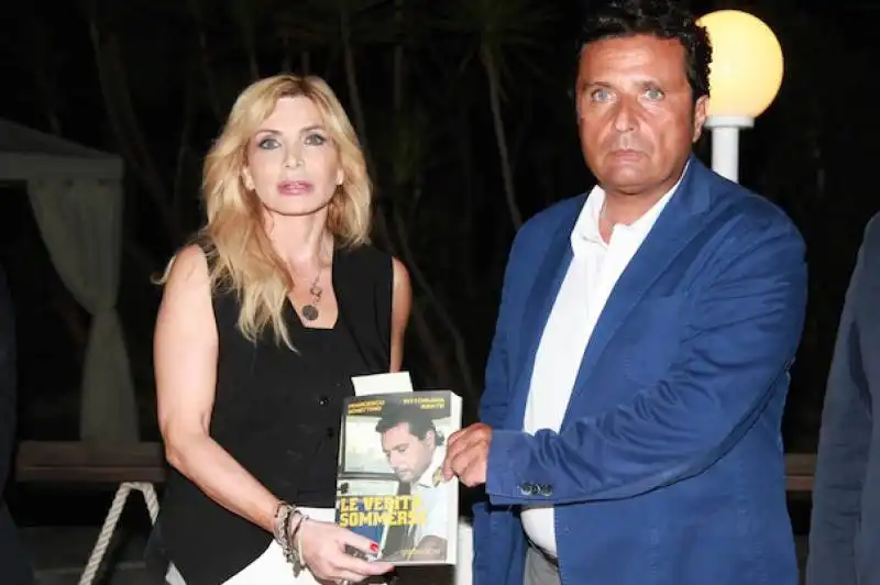 francesco schettino e vittoriana abate  3