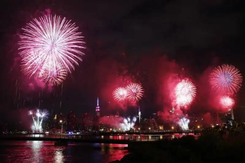 fuochi di artificio 620c93db