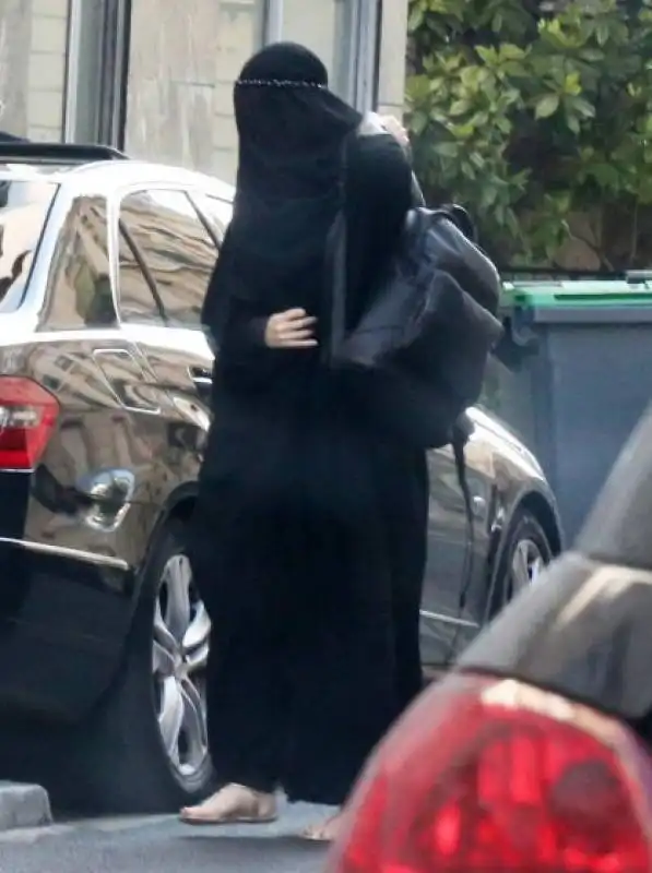 gisele bundchen col burqa dal chirurgo plastico  3