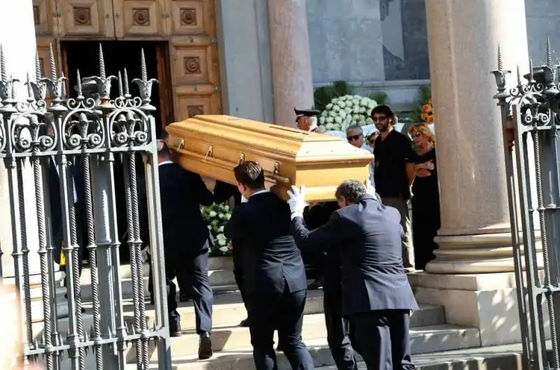 il funerale di giancarlo nocchia