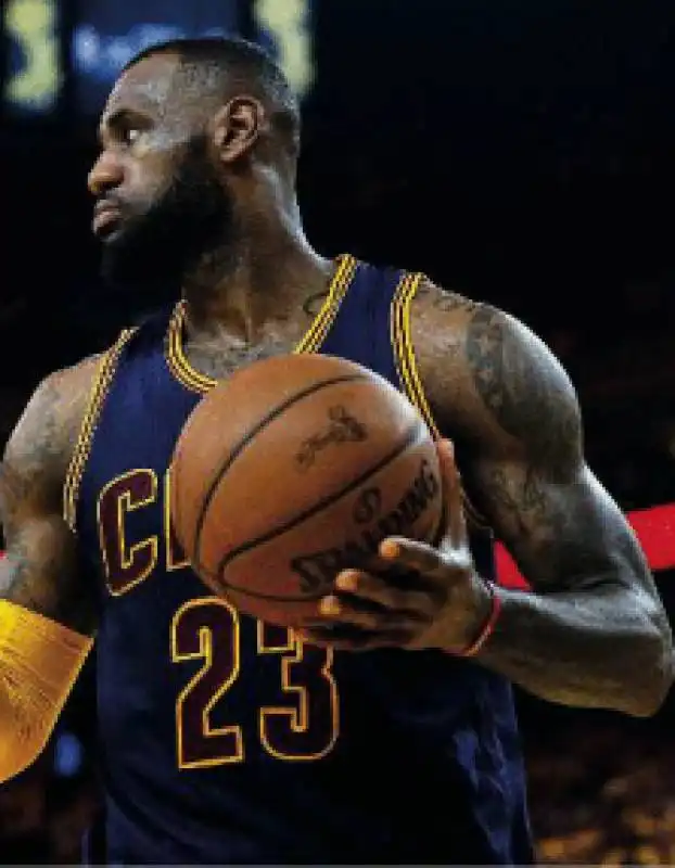 LEBRON JAMES GRAZER