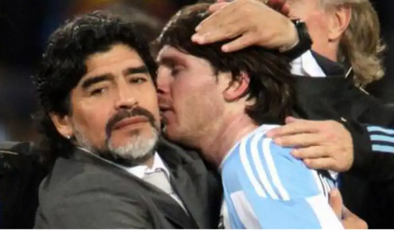 MARADONA MESSI 4