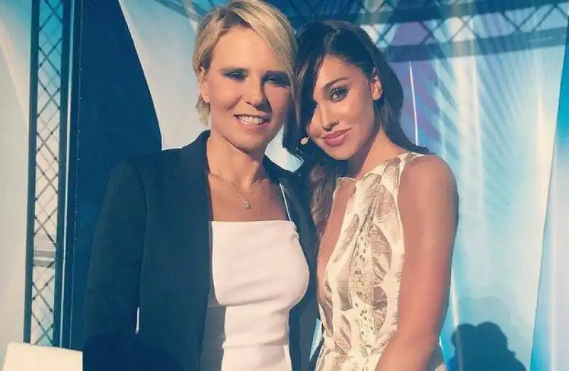 maria de filippi e belen rodriguez 