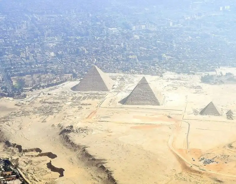 piramidi di giza