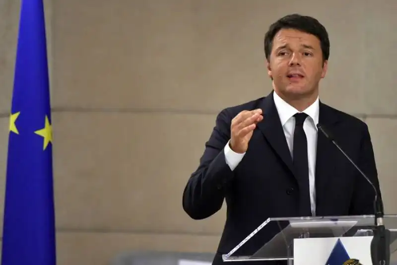 renzi  conferenza  ambasciatori