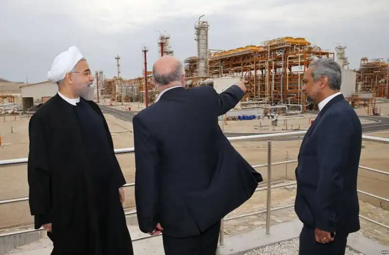 rohani con zangeneh e un nuovo impianto di estrazione petrolifera