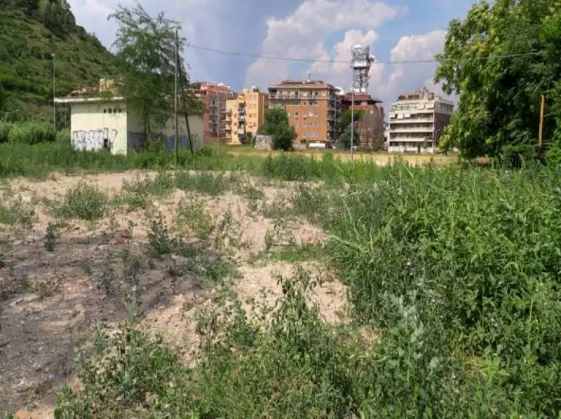 STUPRO ROMA PARCO NEI PRESSI DI PIAZZALE CLODIO