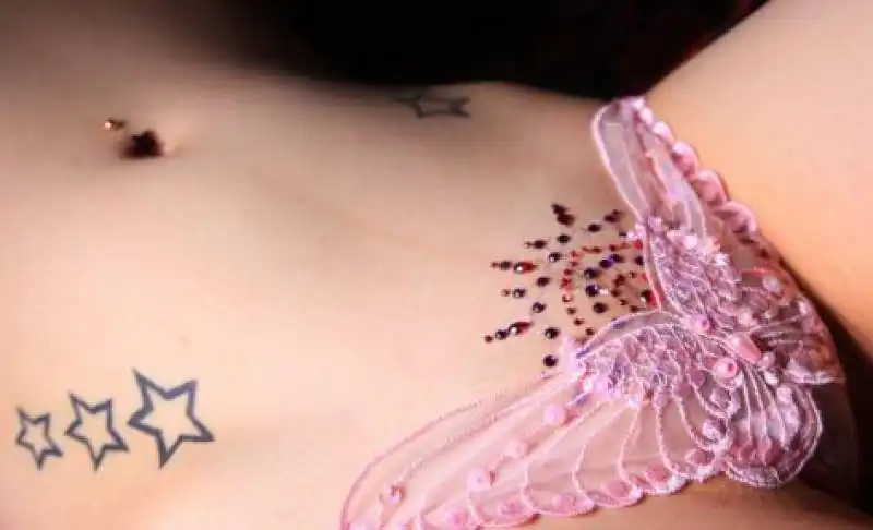 vajazzle con farfalla