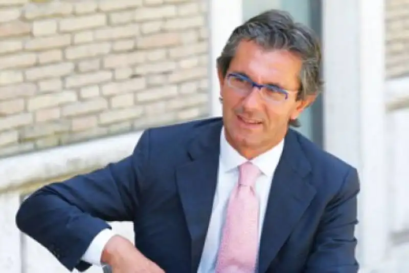 VINCENZO NOVARI AD 3 ITALIA