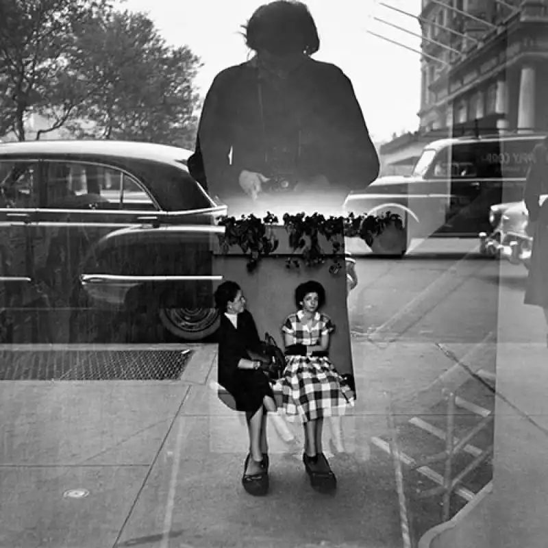 vivian maier port self portraits bw vm1954w02936 11 mc