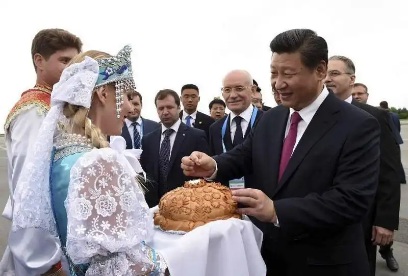 zi jinping arriva a ufa in russia per il vertice brics