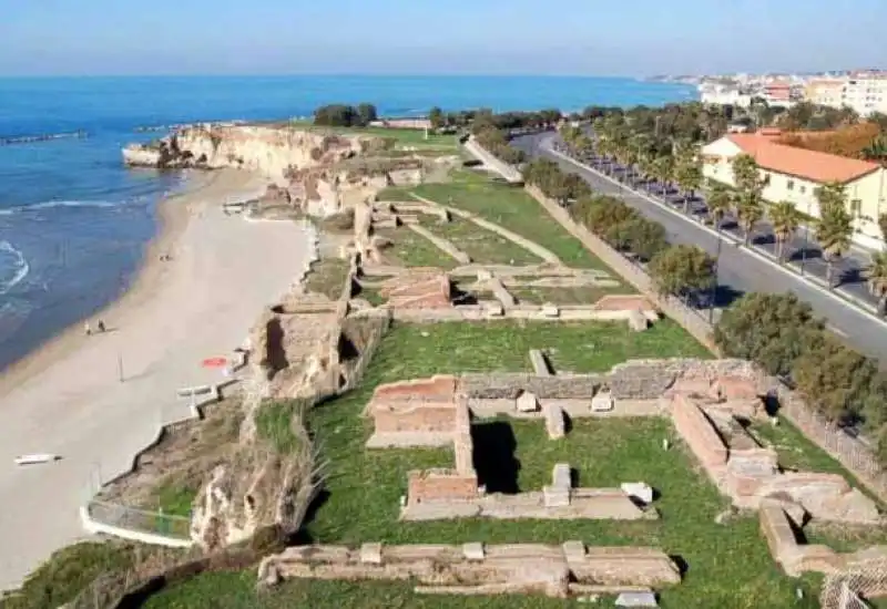 ANZIO VILLE E GROTTE DI NERONE