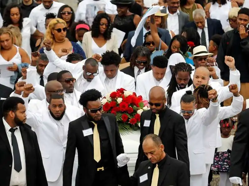 Black Power ai funerali di Philando Castile