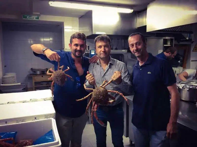 DE LAURENTIIS CON CROSTACEI