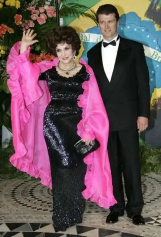 gina lollobrigida con il fidanzato e marito per procura javier rigau rafols