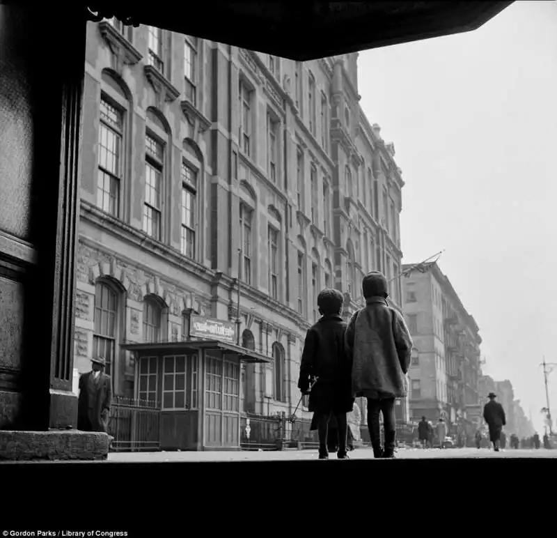 harlem di gordon parks 17