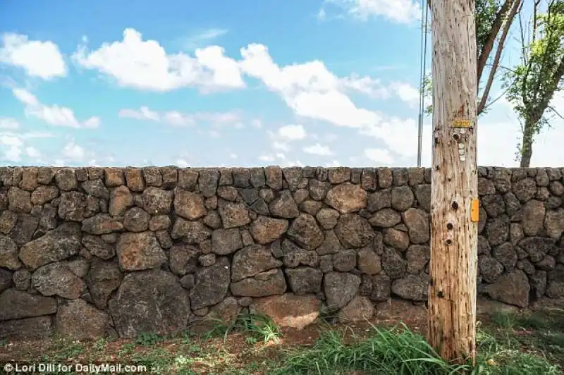 IL MURO INTORNO ALLA VILLA DI ZUCKERBERG ALLE HAWAII  