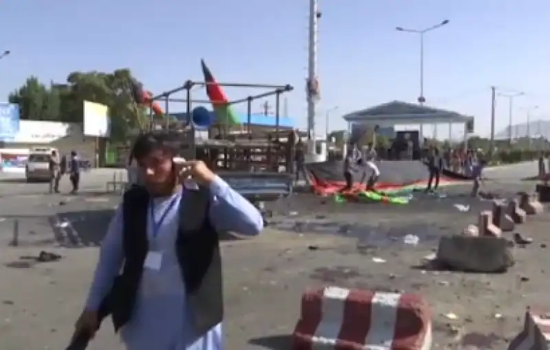 KABUL ATTACCO KAMIKAZE