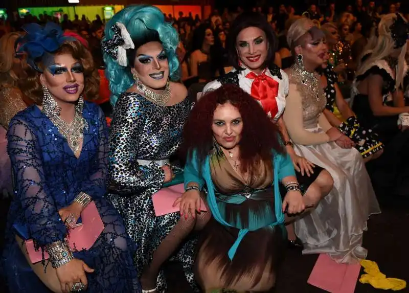 le 5 drag queen