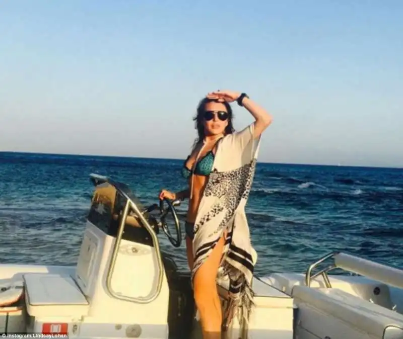 lindsay lohan in sardegna