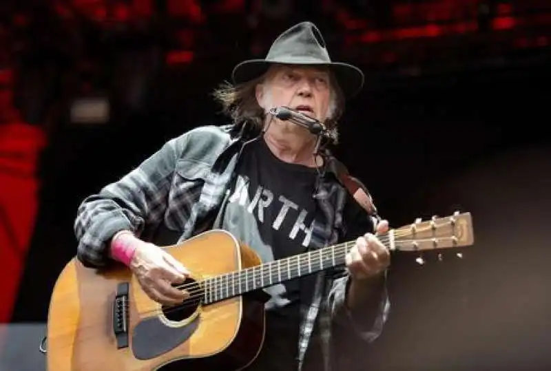 NEIL YOUNG 4