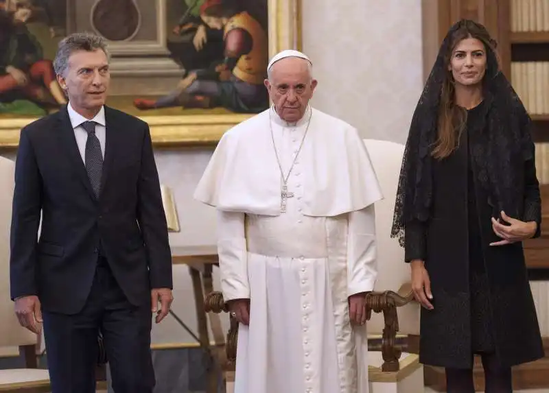 PAPA BERGOGLIO E MAURICIO MACRI 