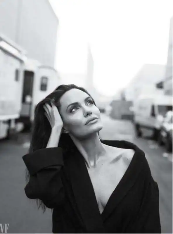 angelina jolie su vanity fair  6