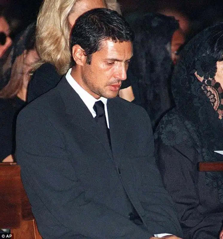 antonio d amico al funerale di versace