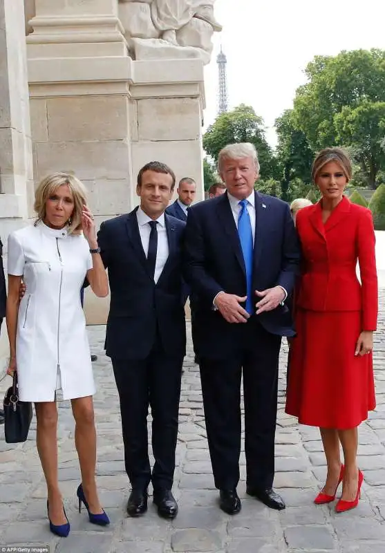 donald   e melania  trump con brigitte ed emmanuel macron