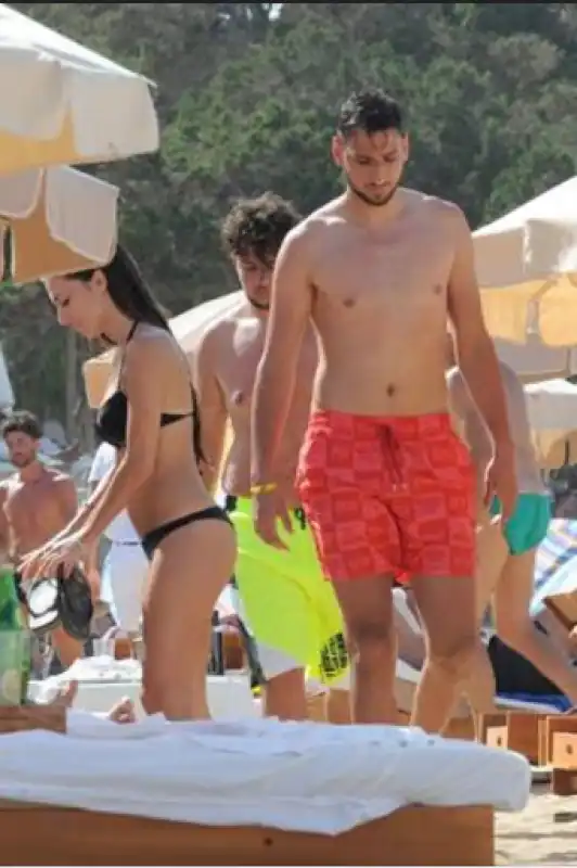 DONNARUMMA CON LAFIDANZATA IBIZA