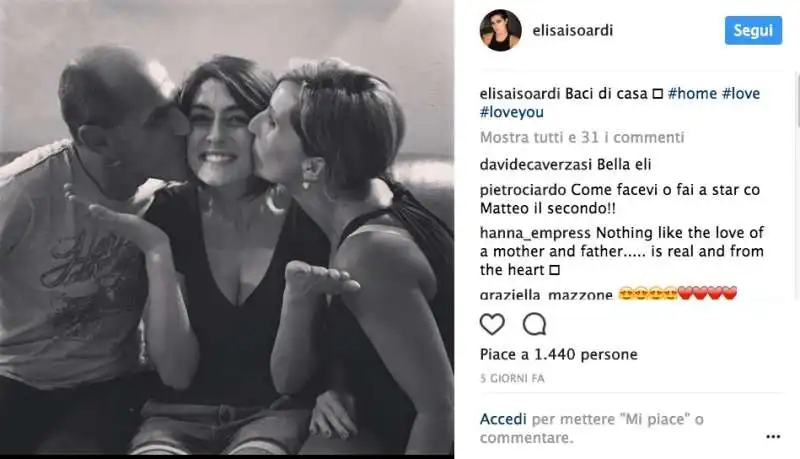 elisa isoardi a casa con la famiglia