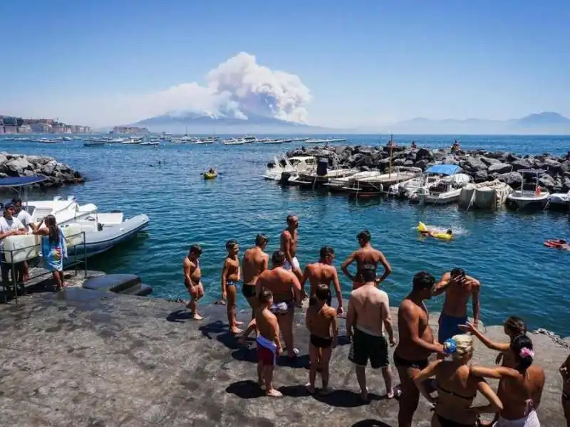 fiamme vesuvio1