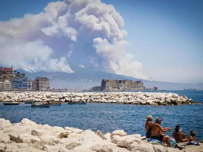 fiamme vesuvio6